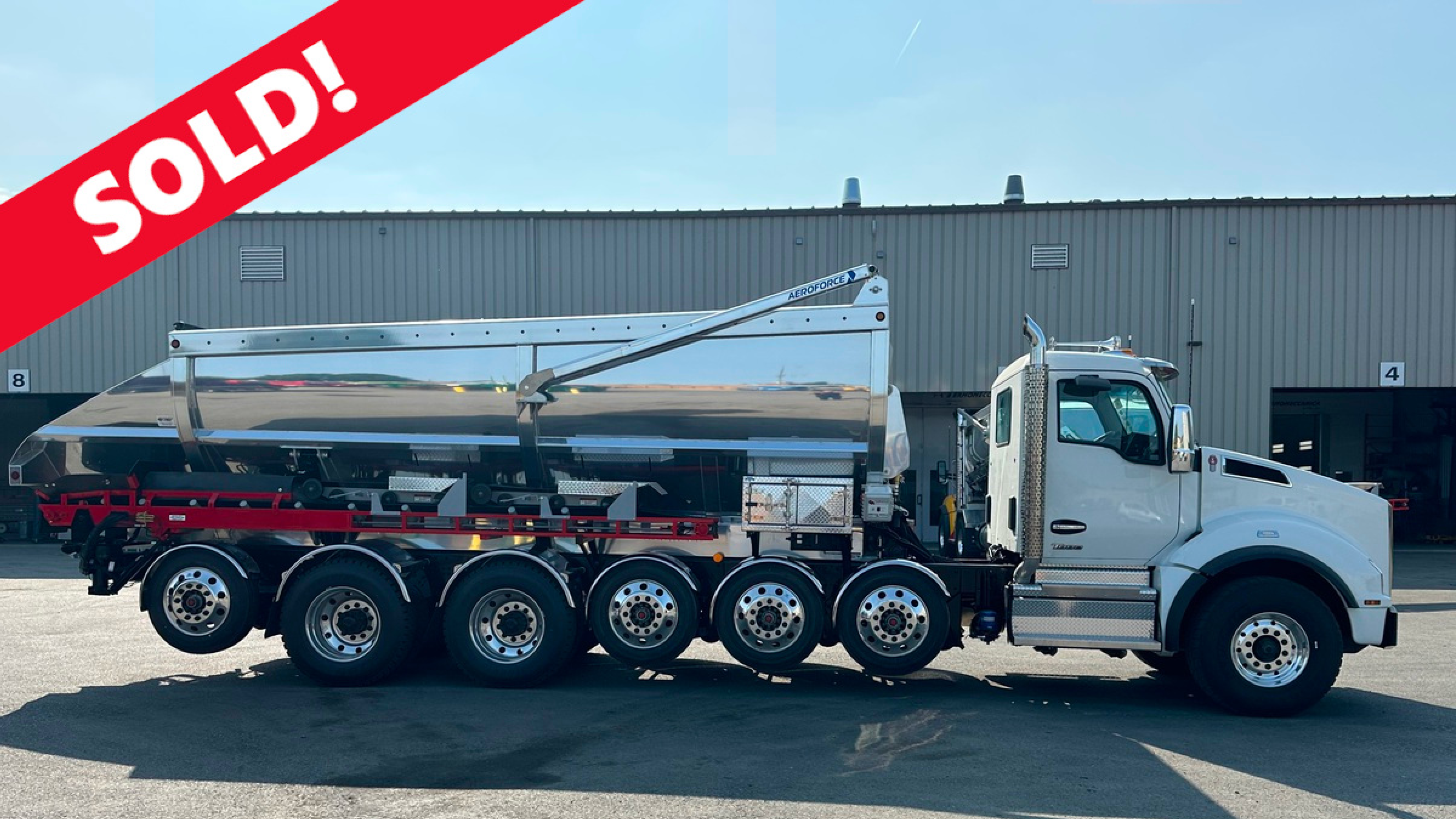 Sold! 2024 Kenworth T880 with SoilKing Extreme