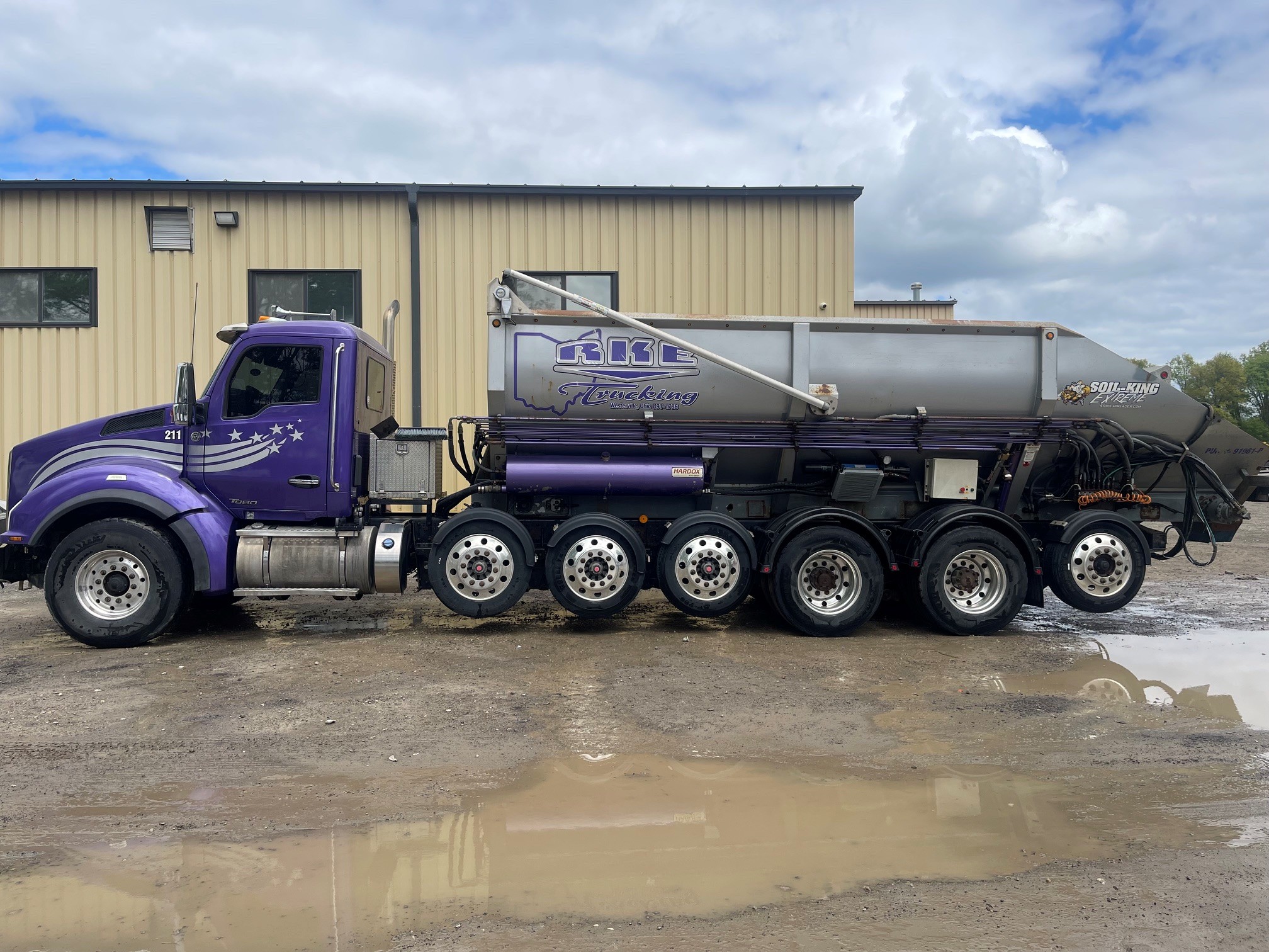 2018 Kenworth T880 w/SoilKing Extreme