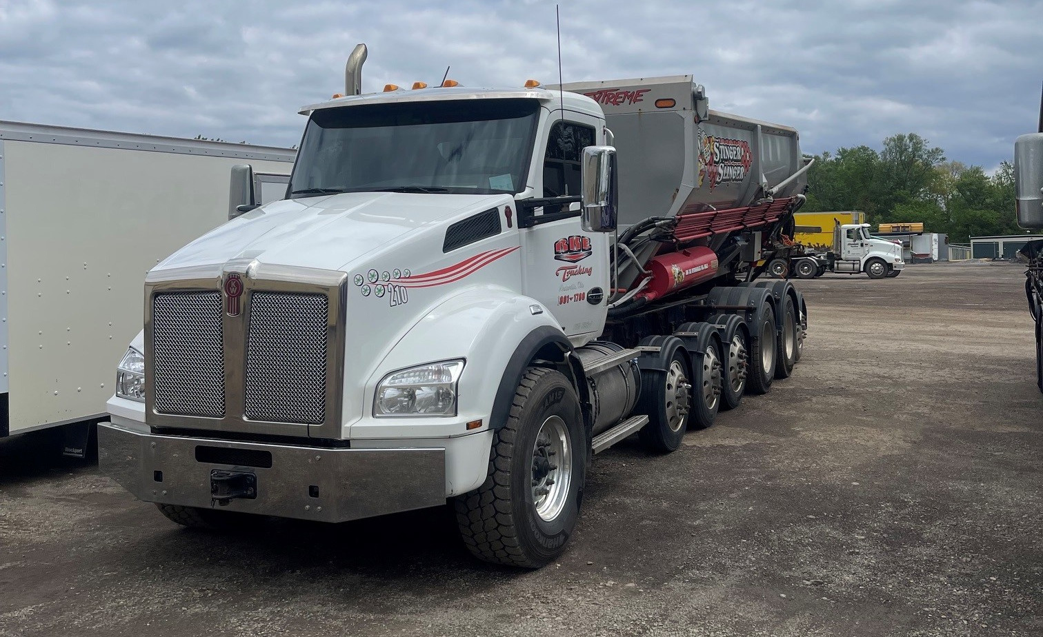 2019 Kenworth T880 w/ SoilKing Extreme